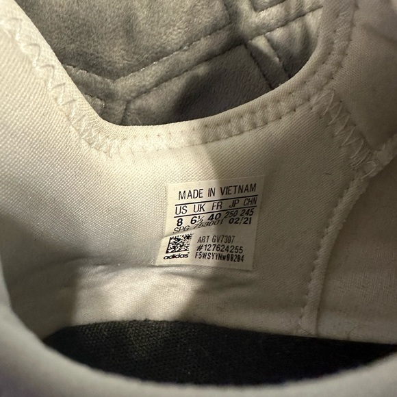 Adidas Primegreen Women’s Tennis Shoes Size 8 - Picture 3 of 4